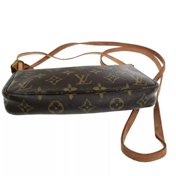 LOUIS VUITTON Pochette Accessoires Shoulder Bag Monogram Leather - Picture 14 of 16